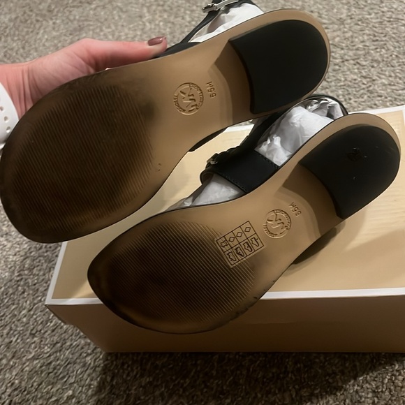 Michael Kors flat sandals. 6.5 - Picture 6 of 10